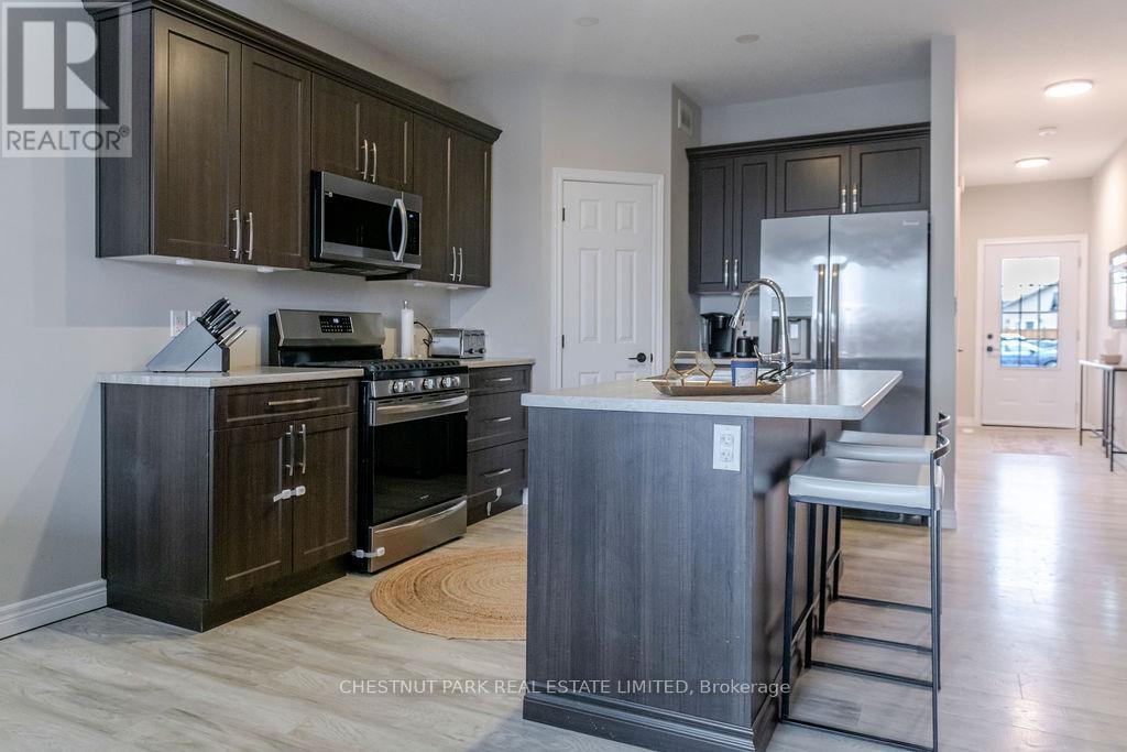 27 Dayton Court, Prince Edward County, Ontario  K0K 2T0 - Photo 8 - X12708372