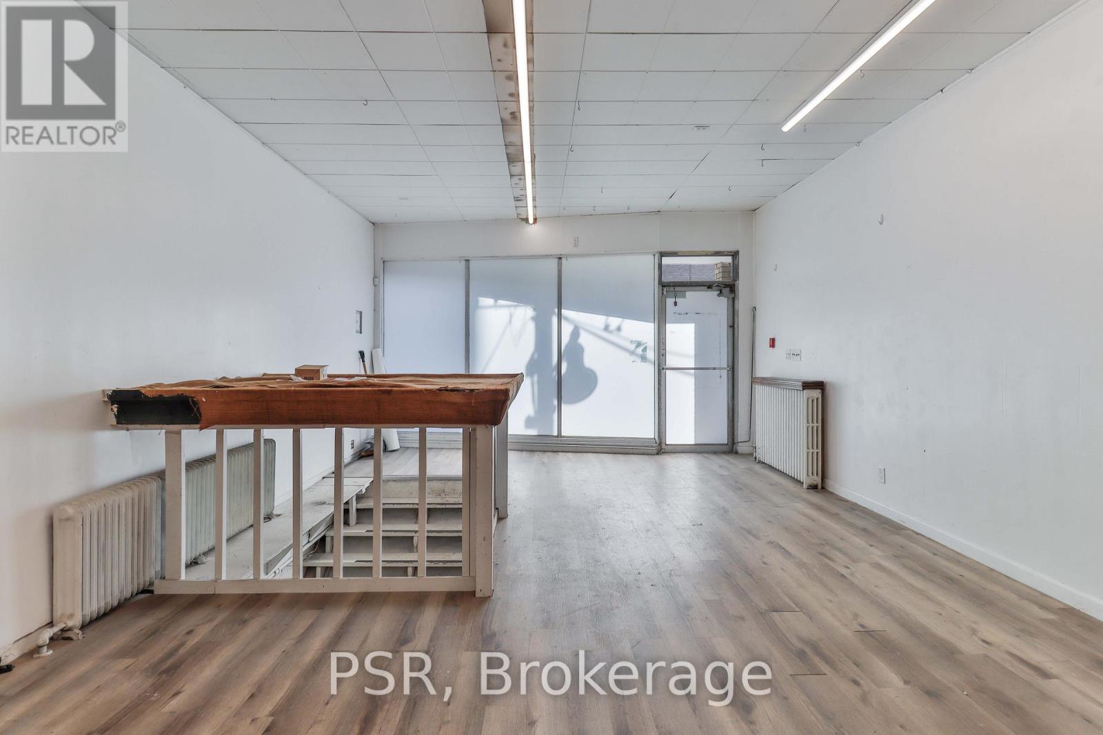 1702 Queen Street W, Toronto, Ontario  M6R 1B3 - Photo 11 - W12947902