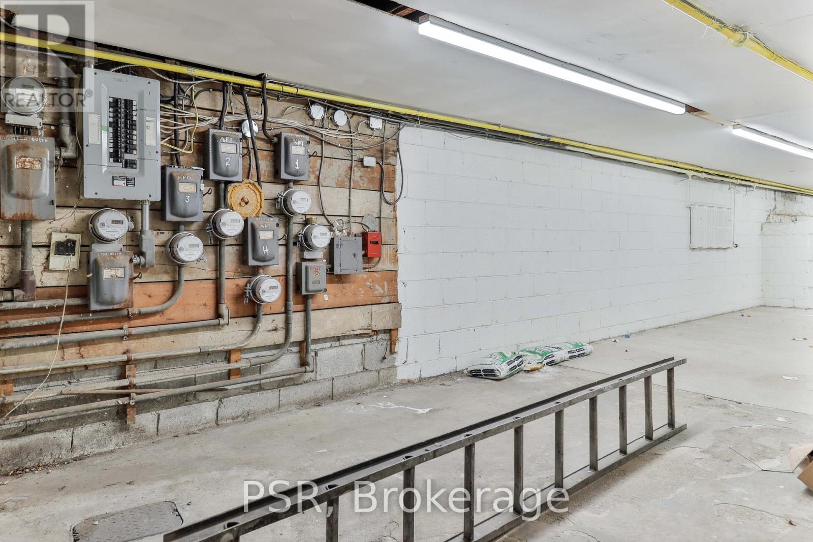 1702 Queen Street W, Toronto, Ontario  M6R 1B3 - Photo 23 - W12947902