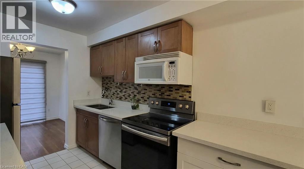 1039 Cedarglen Gate Unit# 15, Mississauga, Ontario  L5G 3A7 - Photo 11 - 40813024