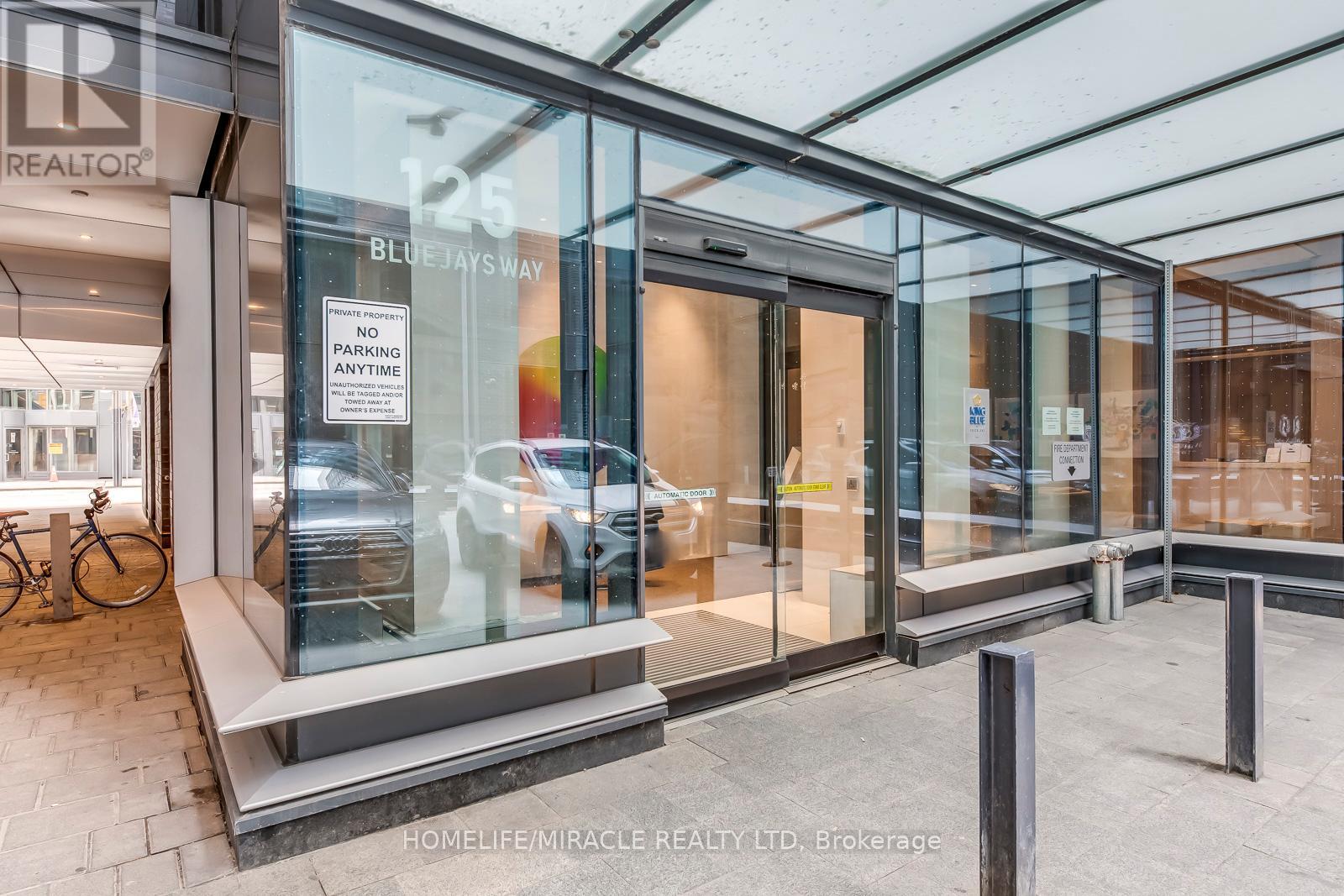 3210 - 125 Blue Jays Way, Toronto, Ontario  M5V 0N5 - Photo 2 - C12951080