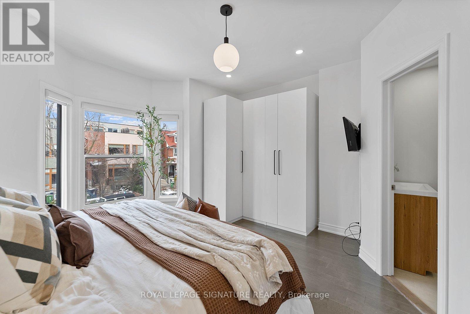 15 Yarmouth Road, Toronto, Ontario  M6G 1W7 - Photo 24 - C12951092