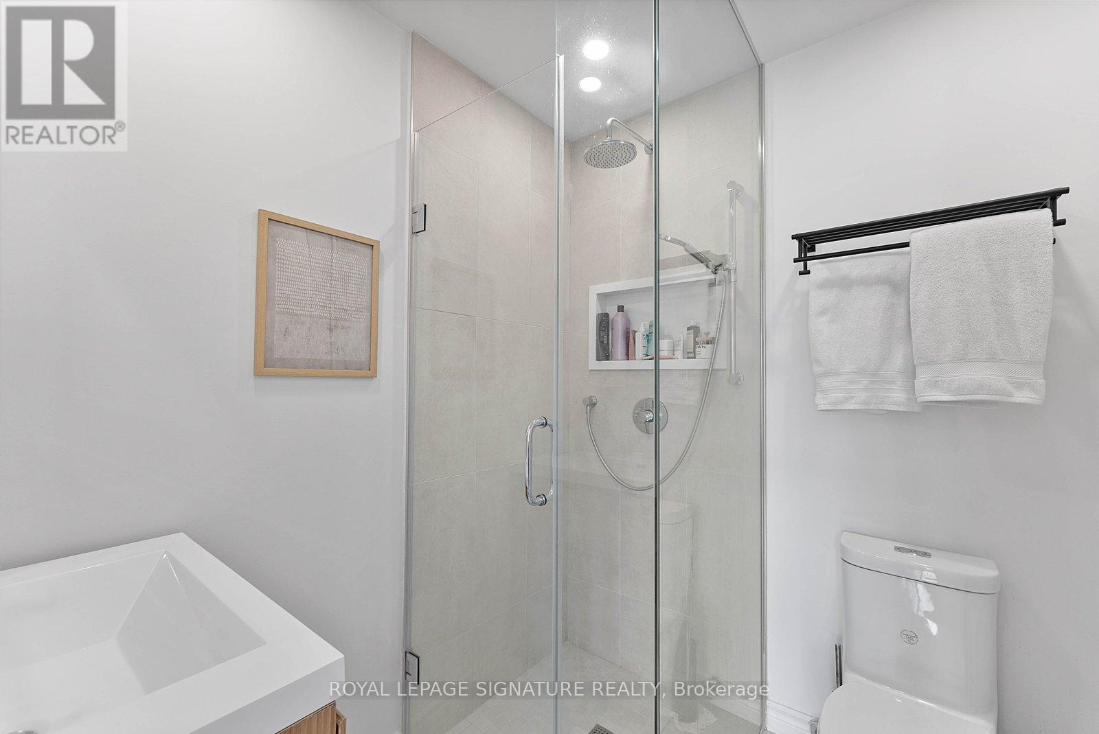 15 Yarmouth Road, Toronto, Ontario  M6G 1W7 - Photo 27 - C12951092