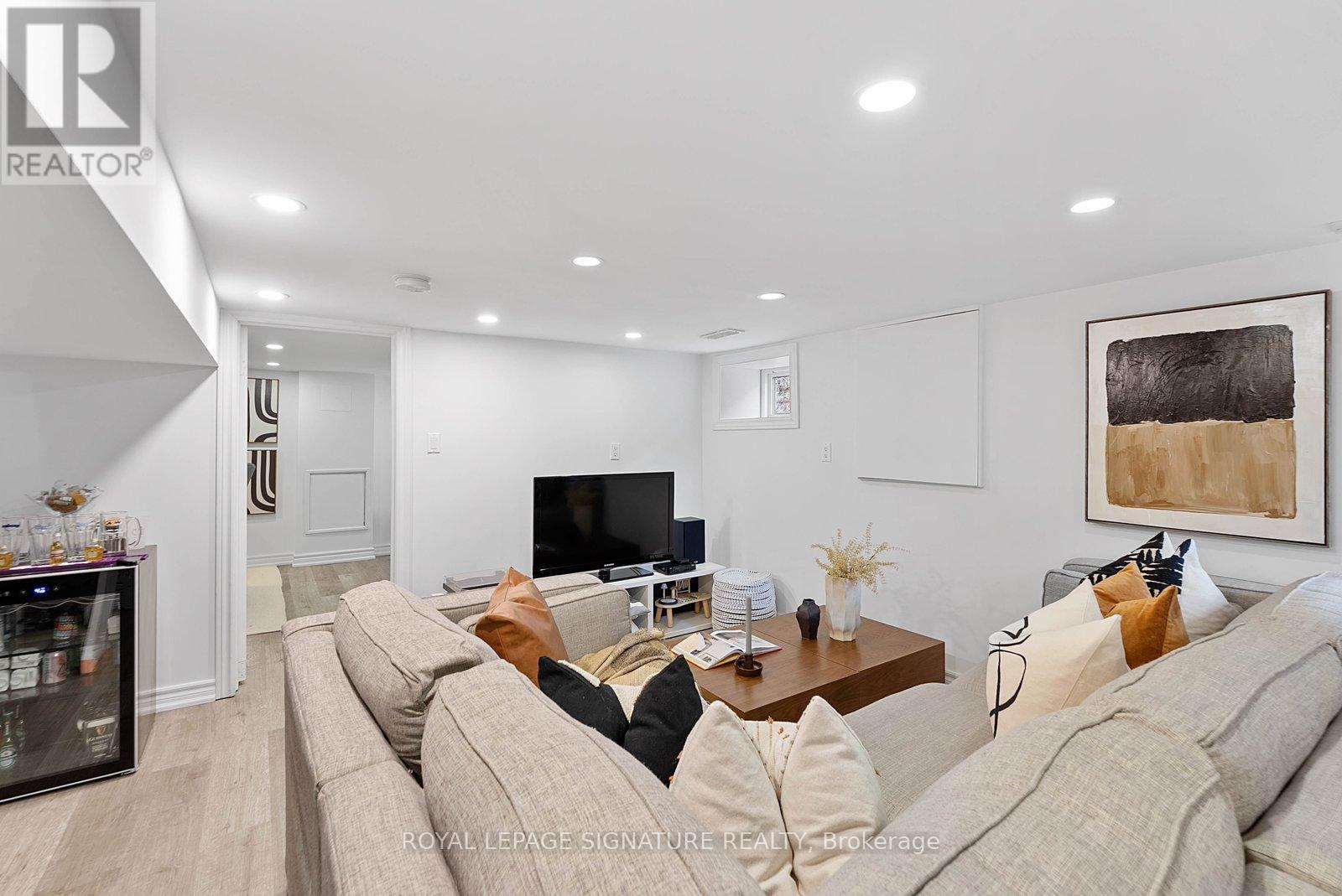 15 Yarmouth Road, Toronto, Ontario  M6G 1W7 - Photo 37 - C12951092