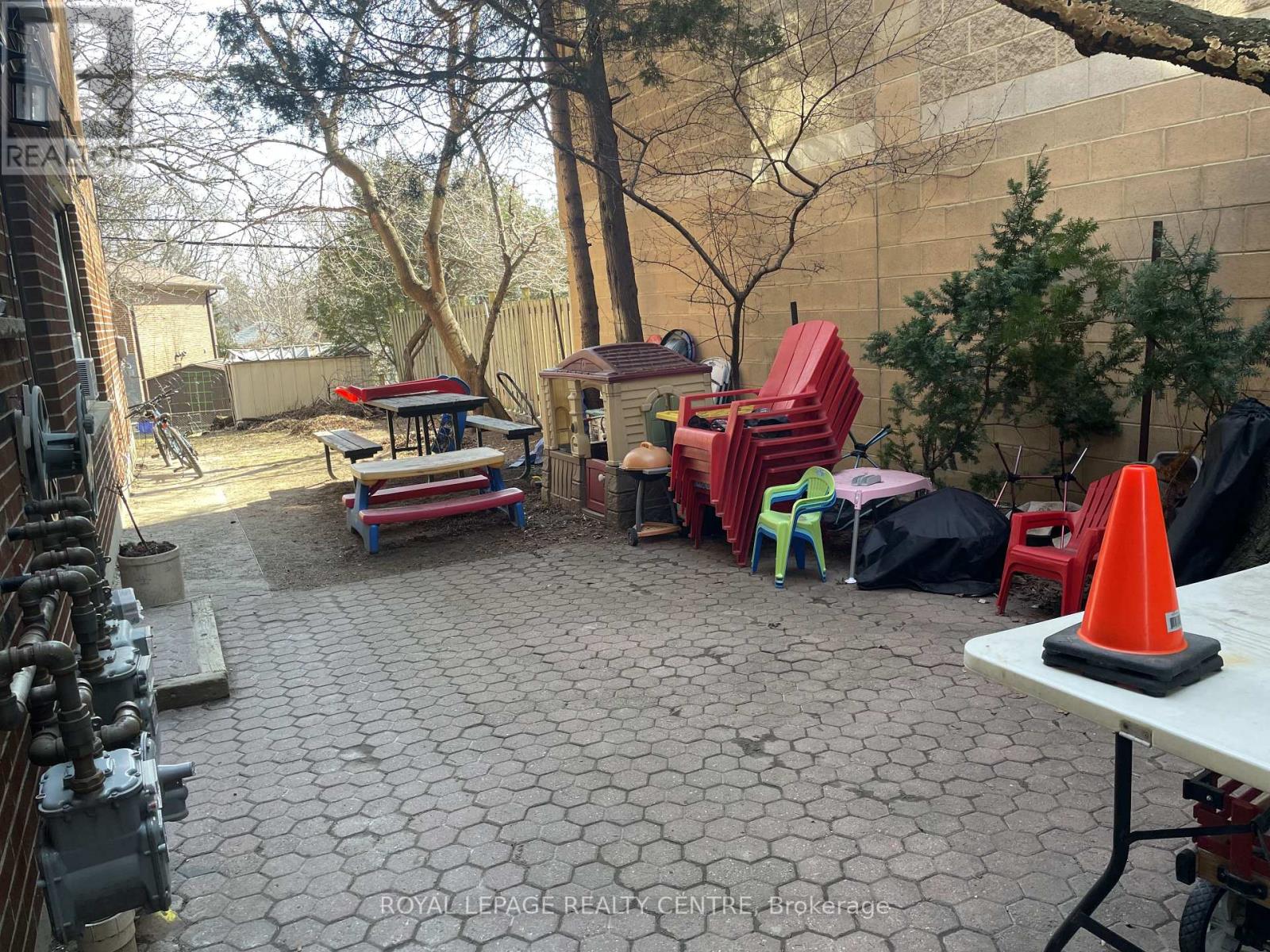 Unit 3 - 339 Sheppard Avenue E, Toronto, Ontario  M2N 3B3 - Photo 17 - C12951124