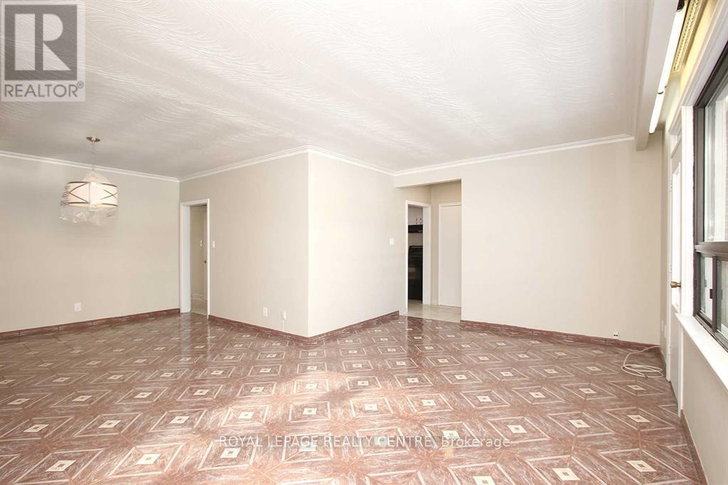 Unit 3 - 339 Sheppard Avenue E, Toronto, Ontario  M2N 3B3 - Photo 2 - C12951124