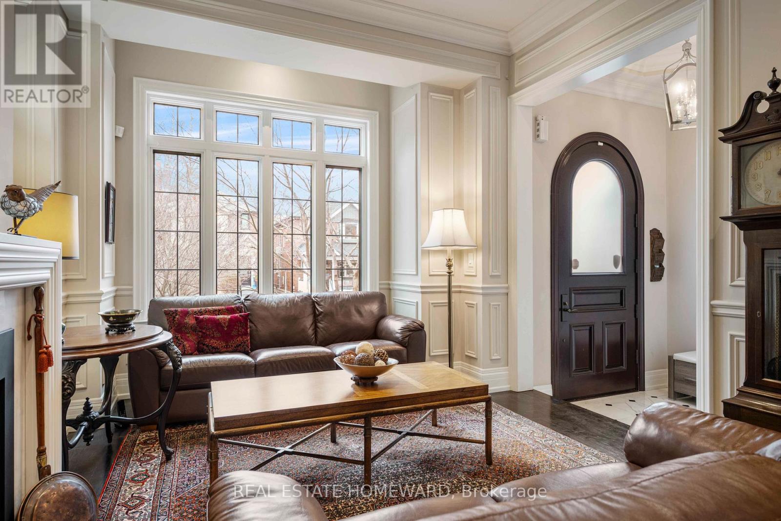 329 Cranbrooke Avenue, Toronto, Ontario  M5M 1M9 - Photo 4 - C12951126