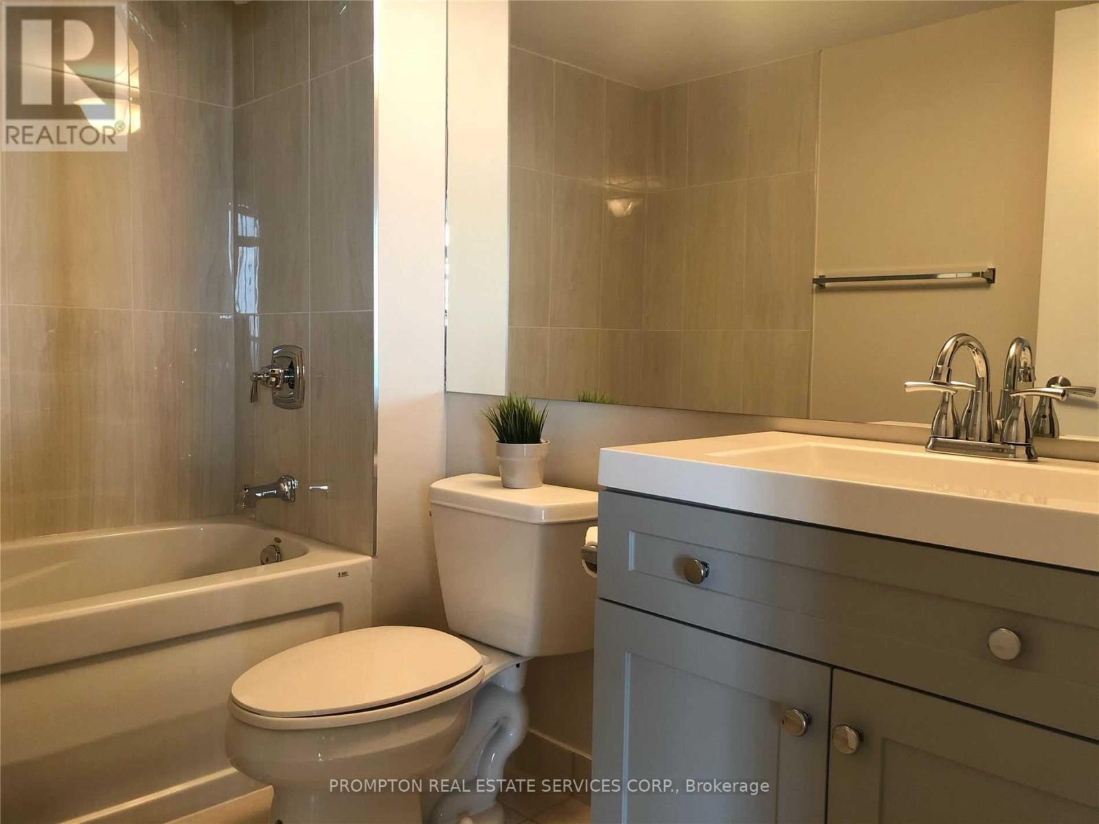 1201 - 231 Fort York Boulevard, Toronto, Ontario  M5V 1B2 - Photo 10 - C12951182