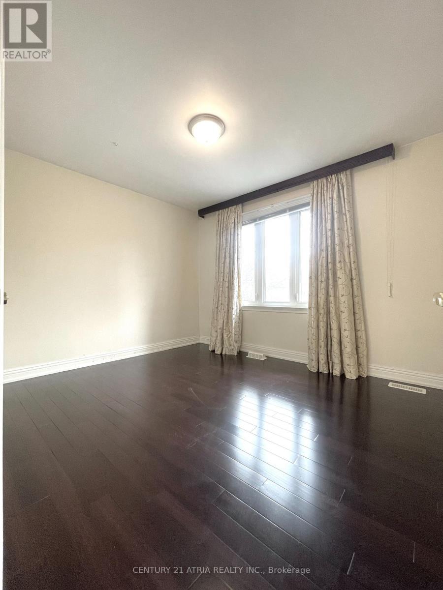 Upper Unit - 45 Ambrose Road, Toronto, Ontario  M2K 1S2 - Photo 8 - C12951220