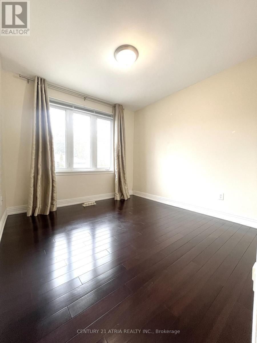 Upper Unit - 45 Ambrose Road, Toronto, Ontario  M2K 1S2 - Photo 9 - C12951220