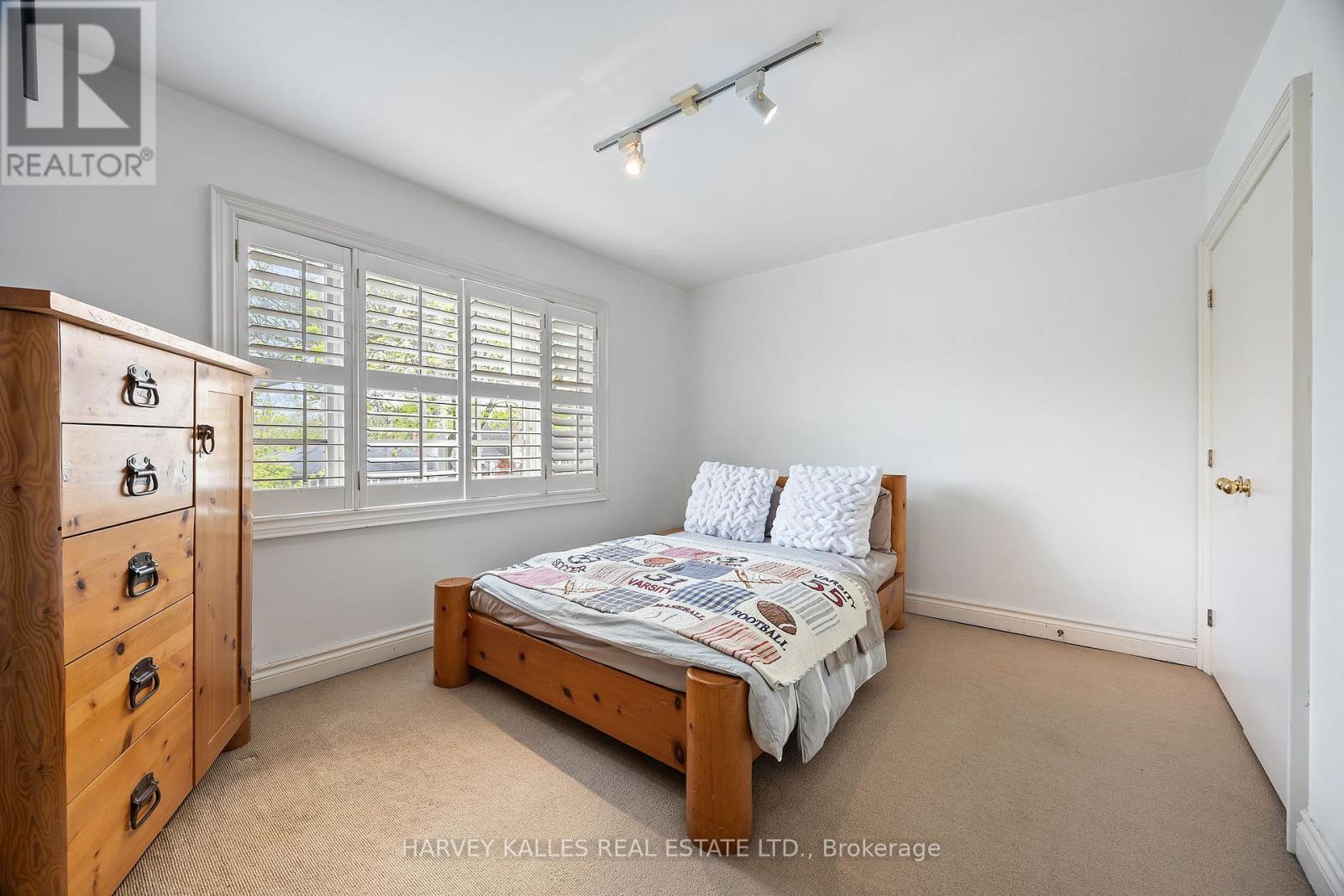 26 Forest Ridge Drive, Toronto, Ontario  M6B 1H3 - Photo 28 - C12951222