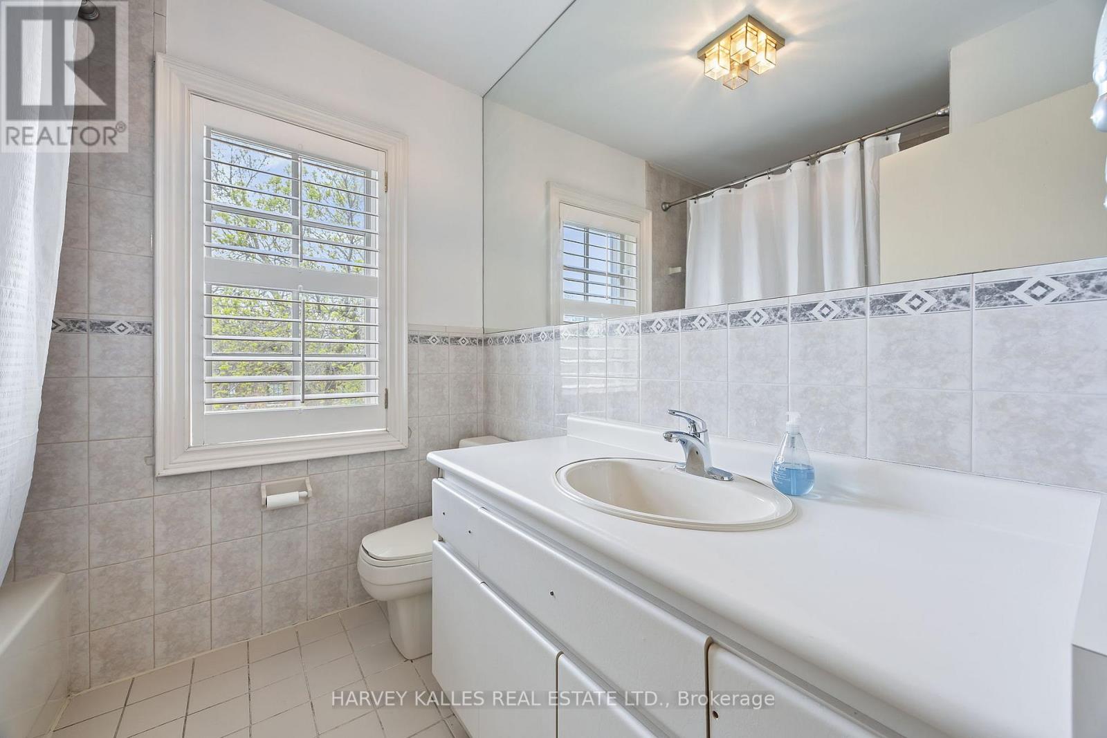 26 Forest Ridge Drive, Toronto, Ontario  M6B 1H3 - Photo 29 - C12951222