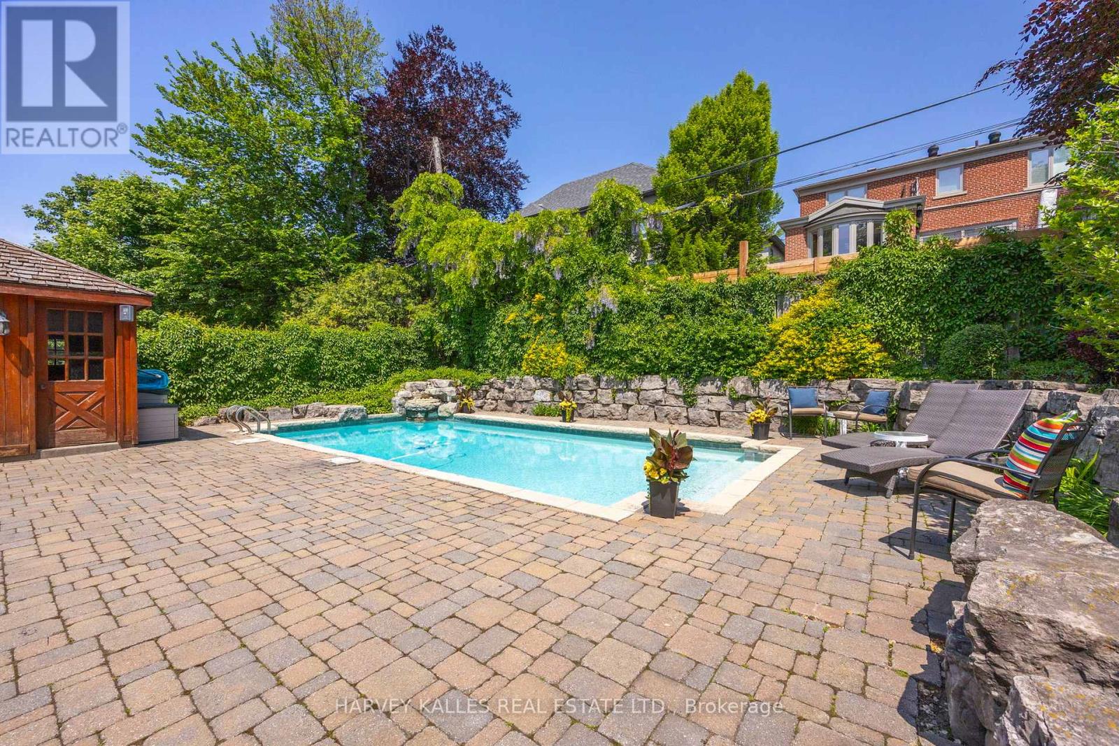 26 Forest Ridge Drive, Toronto, Ontario  M6B 1H3 - Photo 37 - C12951222