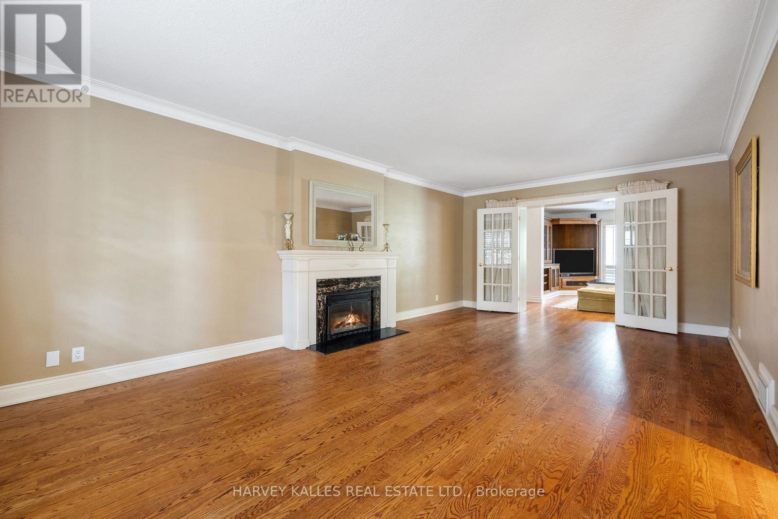 26 Forest Ridge Drive, Toronto, Ontario  M6B 1H3 - Photo 6 - C12951222