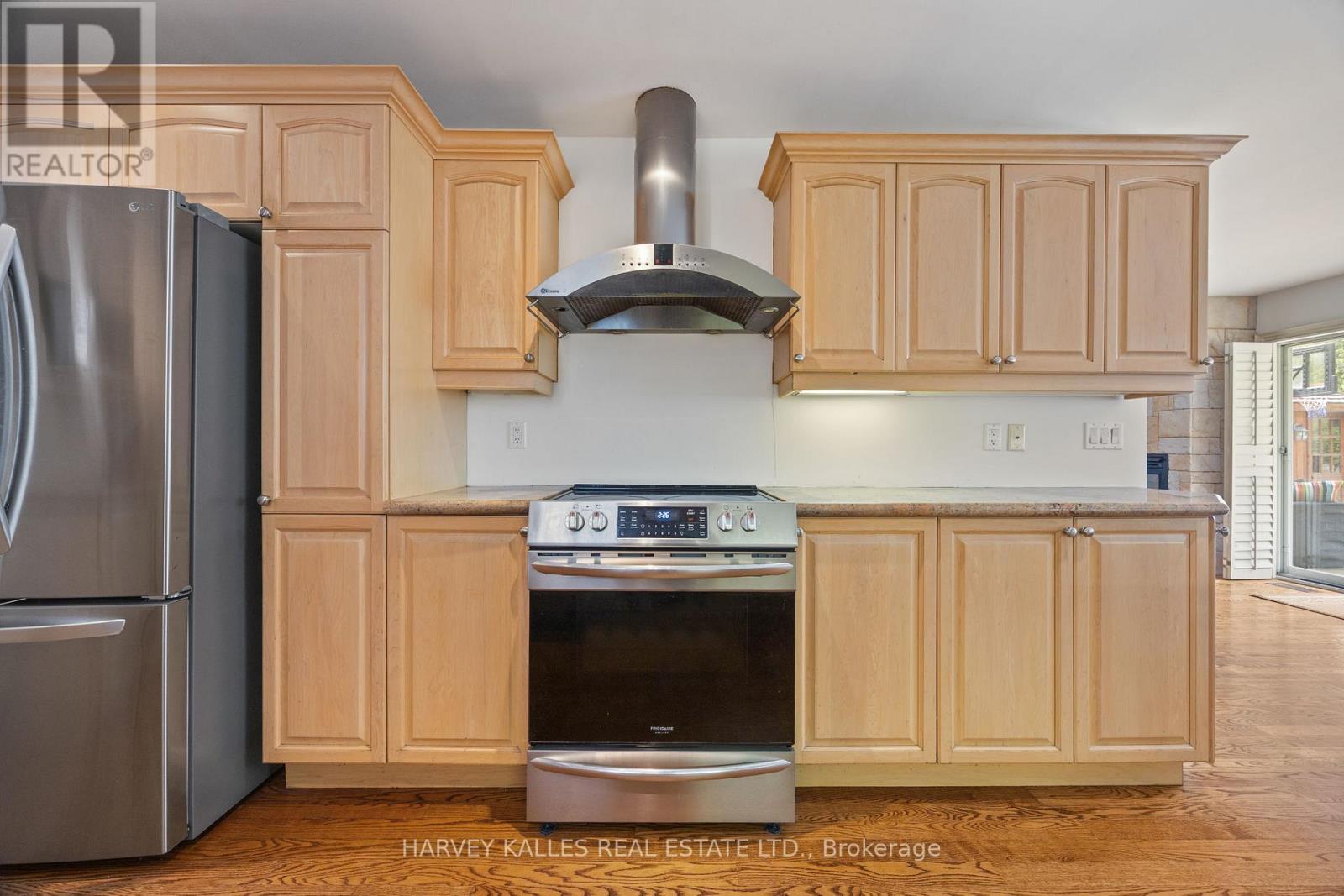 26 Forest Ridge Drive, Toronto, Ontario  M6B 1H3 - Photo 9 - C12951222