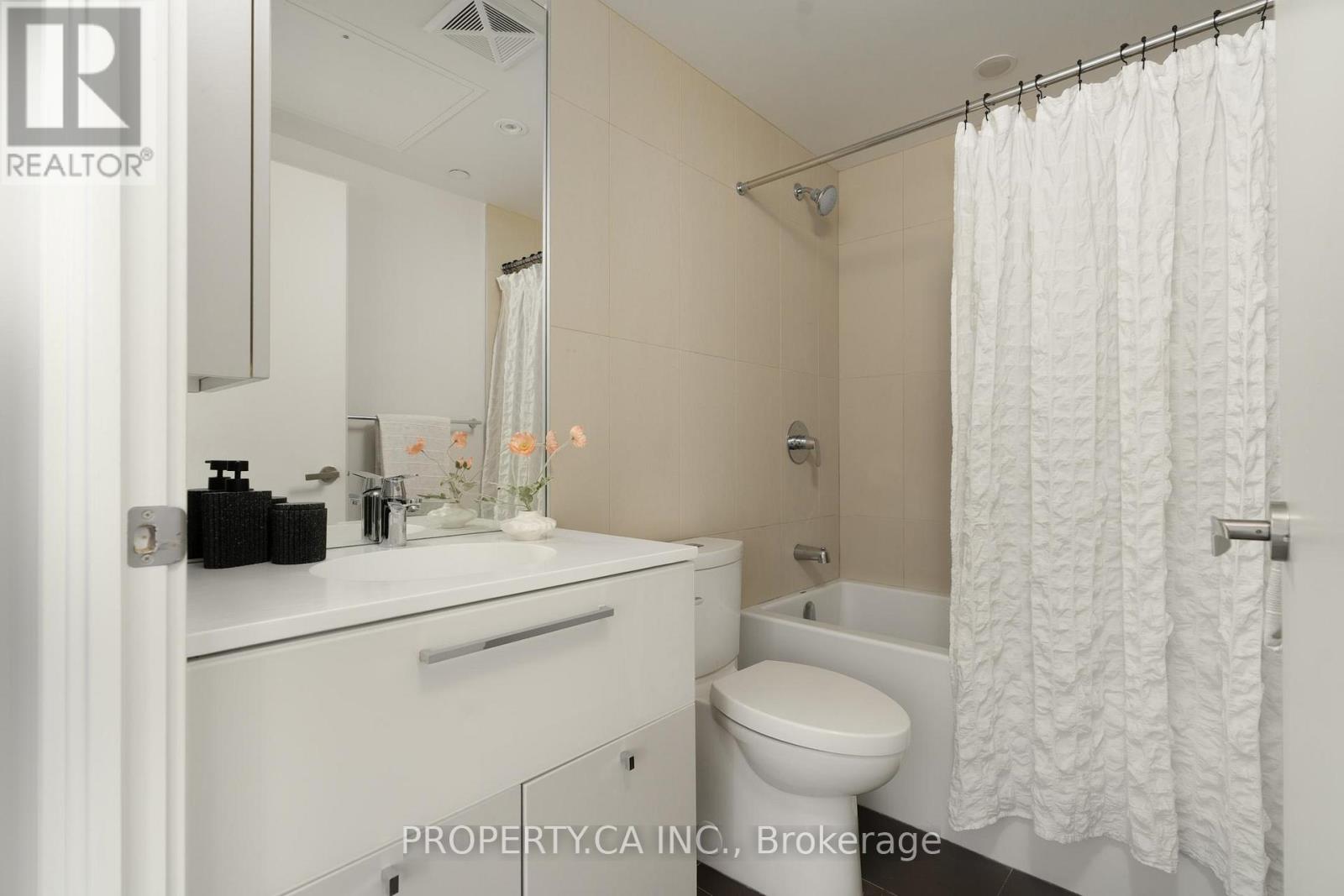 3308 - 15 Grenville Street, Toronto, Ontario  M4Y 0B9 - Photo 8 - C12951270