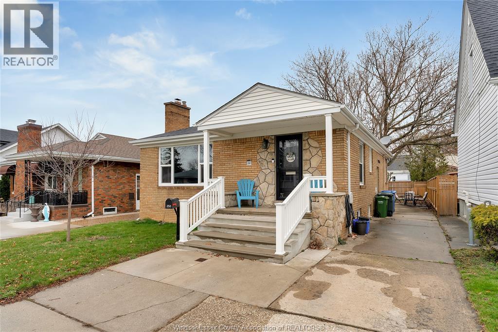 250 Isabelle, Windsor, Ontario  N8S 3A6 - Photo 2 - 26006922