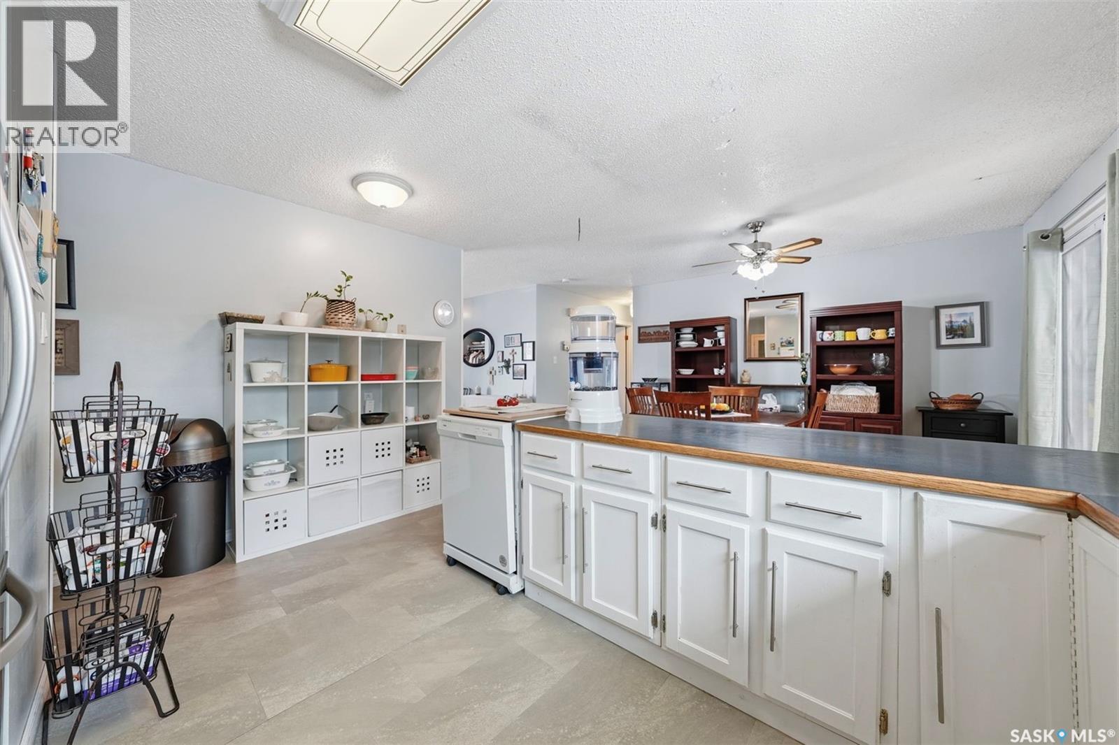 313 7th Avenue W, Watrous, Saskatchewan  S0K 4T0 - Photo 12 - SK031903