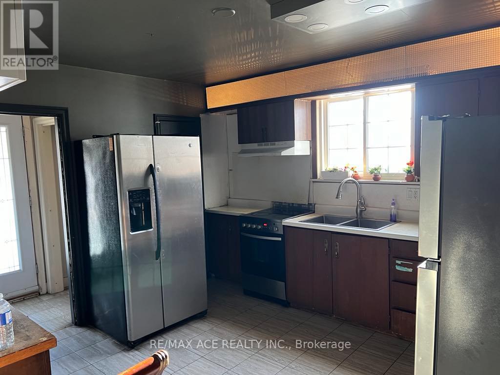 Main - 4 Jeanette Street, Toronto, Ontario  M1M 3G1 - Photo 3 - E12950972