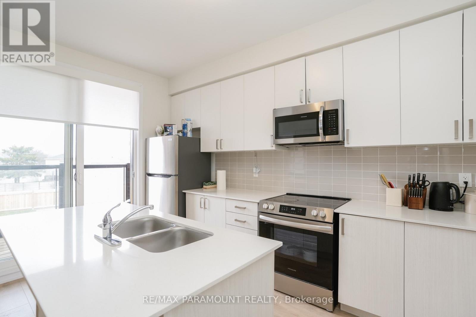 201 - 1865 Pickering Parkway, Pickering, Ontario  L1V 0H2 - Photo 14 - E12951042