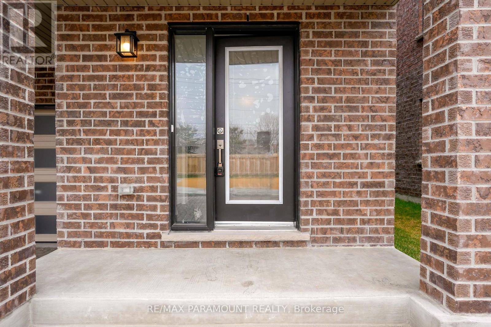 201 - 1865 Pickering Parkway, Pickering, Ontario  L1V 0H2 - Photo 2 - E12951042