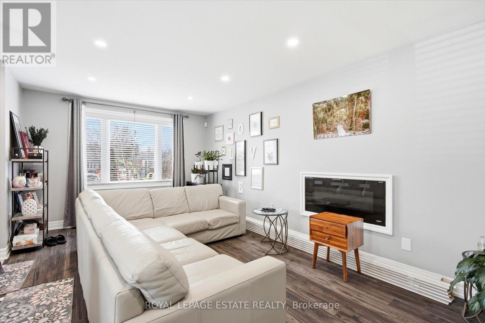 55 Cleta Drive, Toronto, Ontario  M1K 3G5 - Photo 5 - E12951116