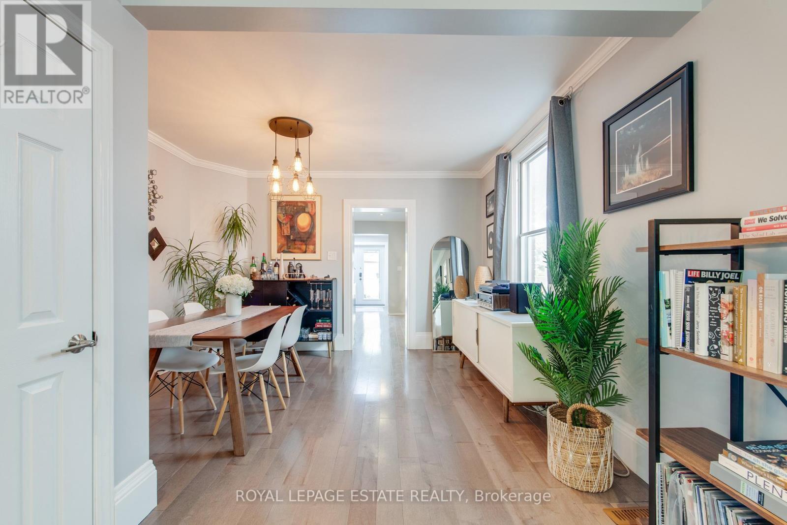 138 Woodmount Avenue, Toronto, Ontario  M4C 3Y8 - Photo 7 - E12951120