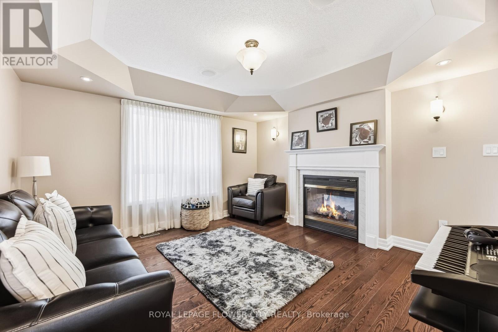 4 Fawcett Avenue, Whitby, Ontario  L1R 3A1 - Photo 10 - E12951152