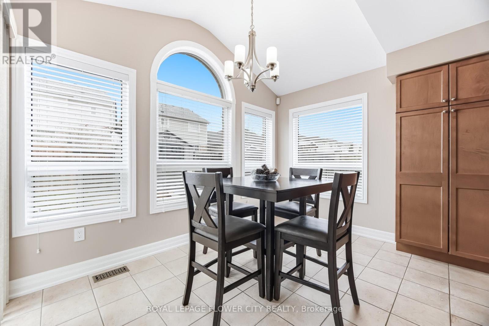 4 Fawcett Avenue, Whitby, Ontario  L1R 3A1 - Photo 17 - E12951152