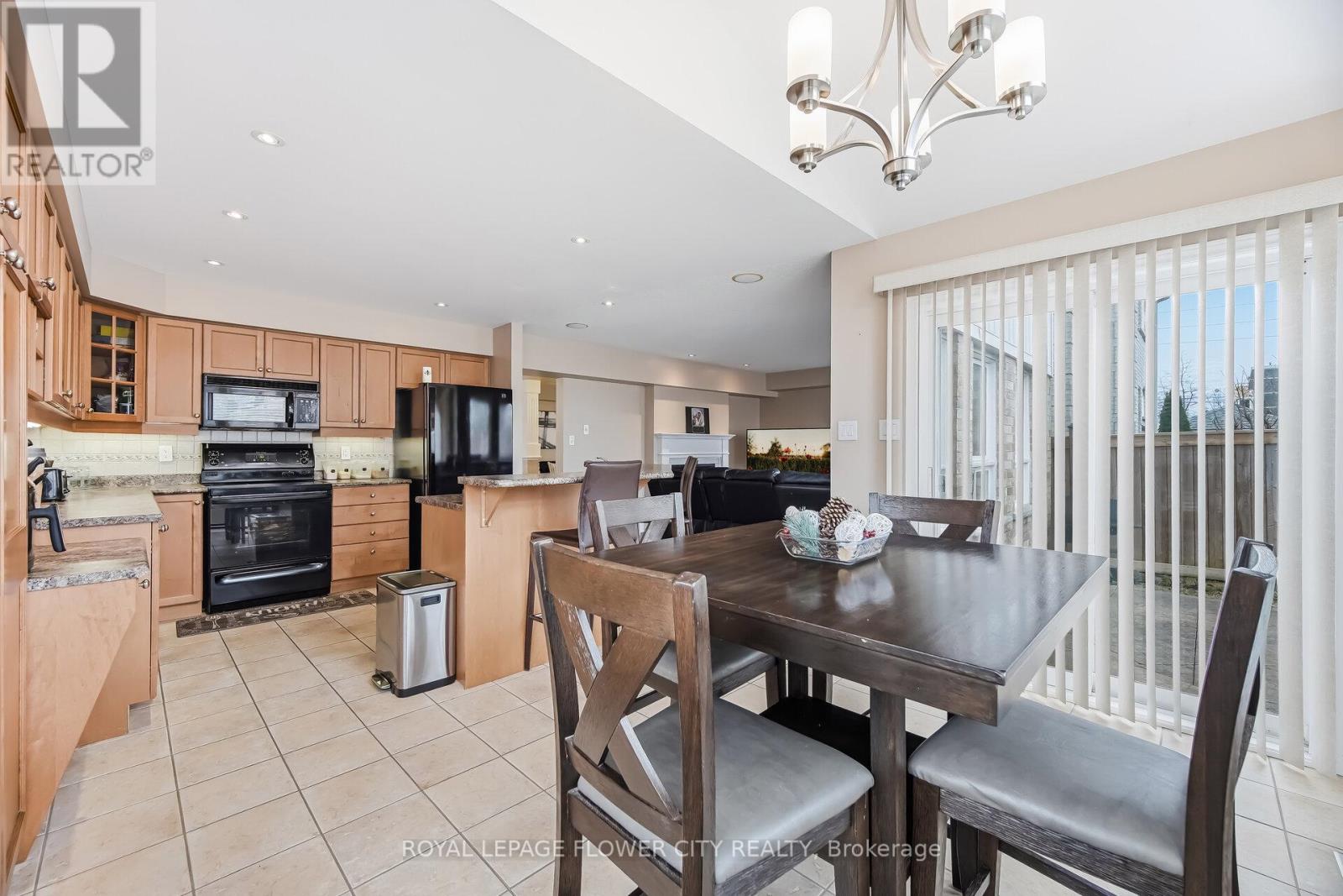 4 Fawcett Avenue, Whitby, Ontario  L1R 3A1 - Photo 18 - E12951152