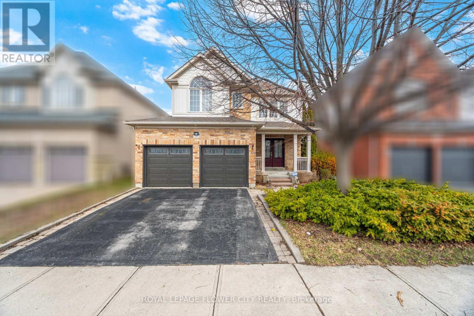 4 Fawcett Avenue, Whitby, Ontario  L1R 3A1 - Photo 2 - E12951152