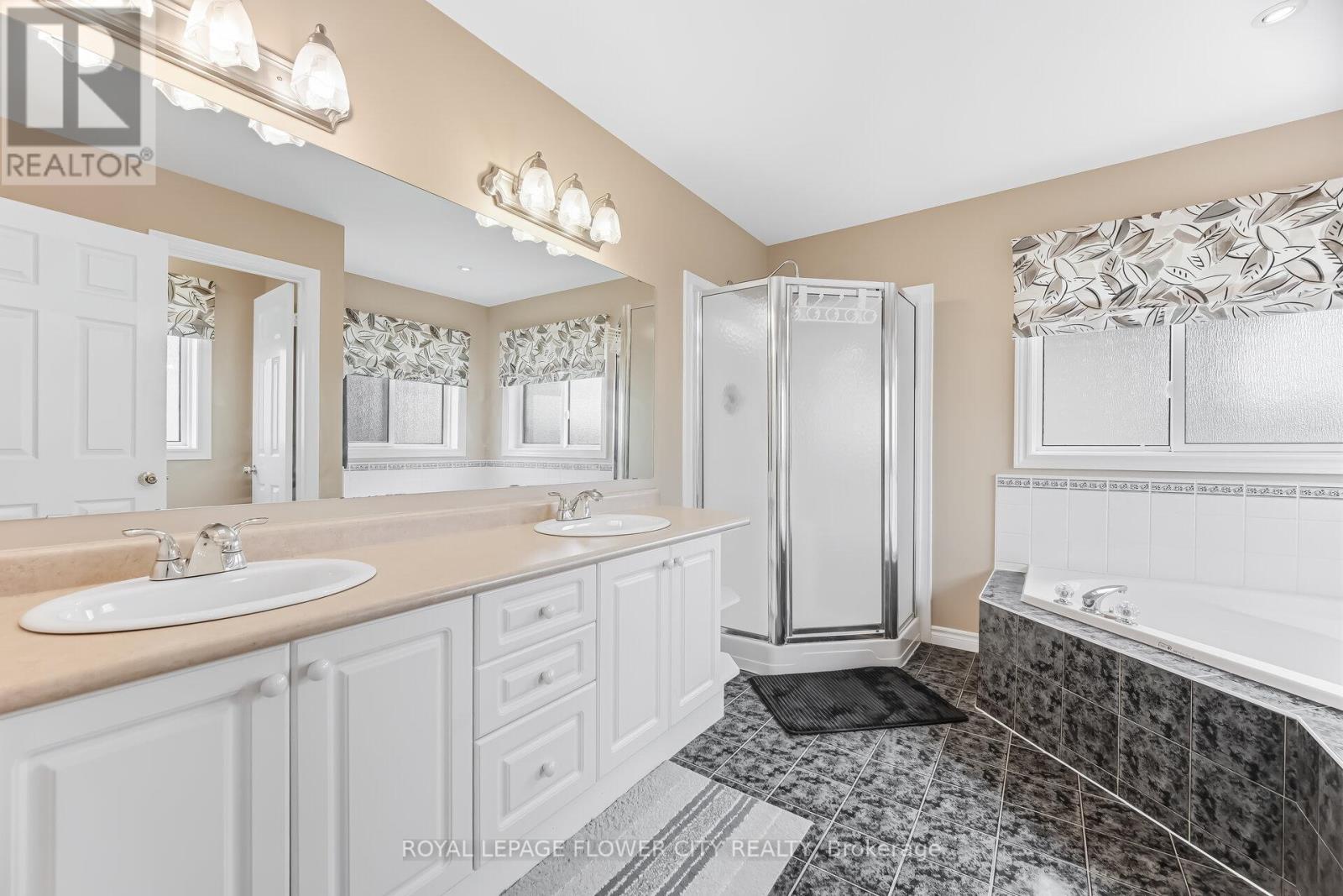 4 Fawcett Avenue, Whitby, Ontario  L1R 3A1 - Photo 27 - E12951152