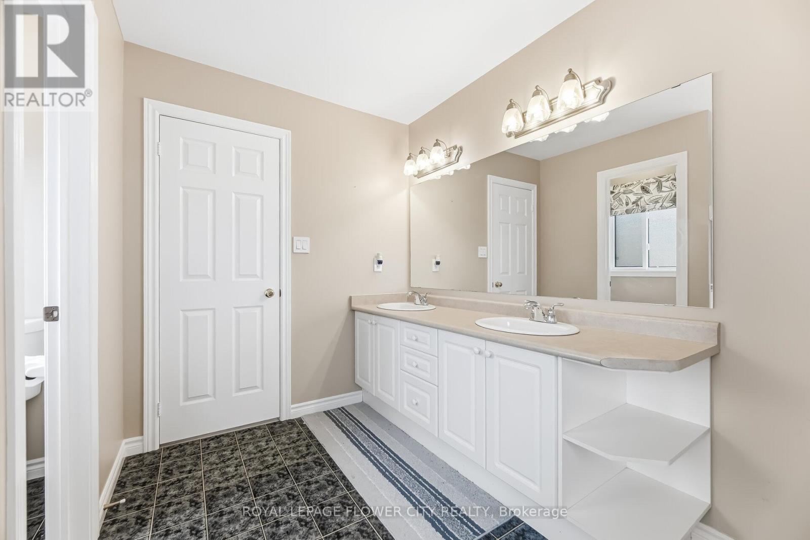 4 Fawcett Avenue, Whitby, Ontario  L1R 3A1 - Photo 29 - E12951152