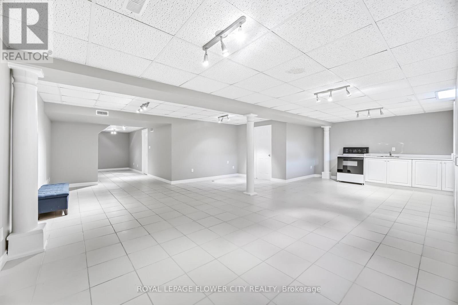 4 Fawcett Avenue, Whitby, Ontario  L1R 3A1 - Photo 40 - E12951152