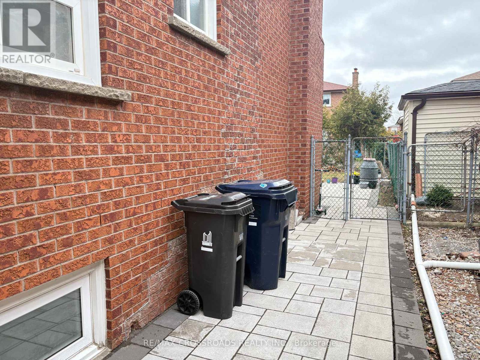 27 Elmartin  Basement Drive, Toronto, Ontario  M1W 3C6 - Photo 2 - E12951166