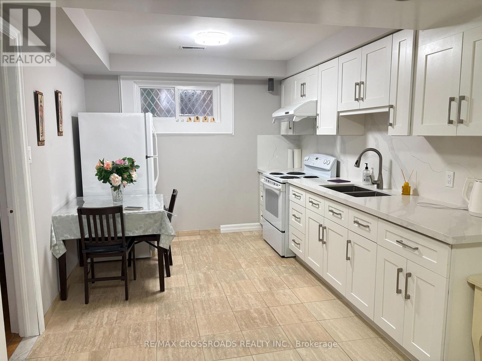 27 Elmartin  Basement Drive, Toronto, Ontario  M1W 3C6 - Photo 4 - E12951166