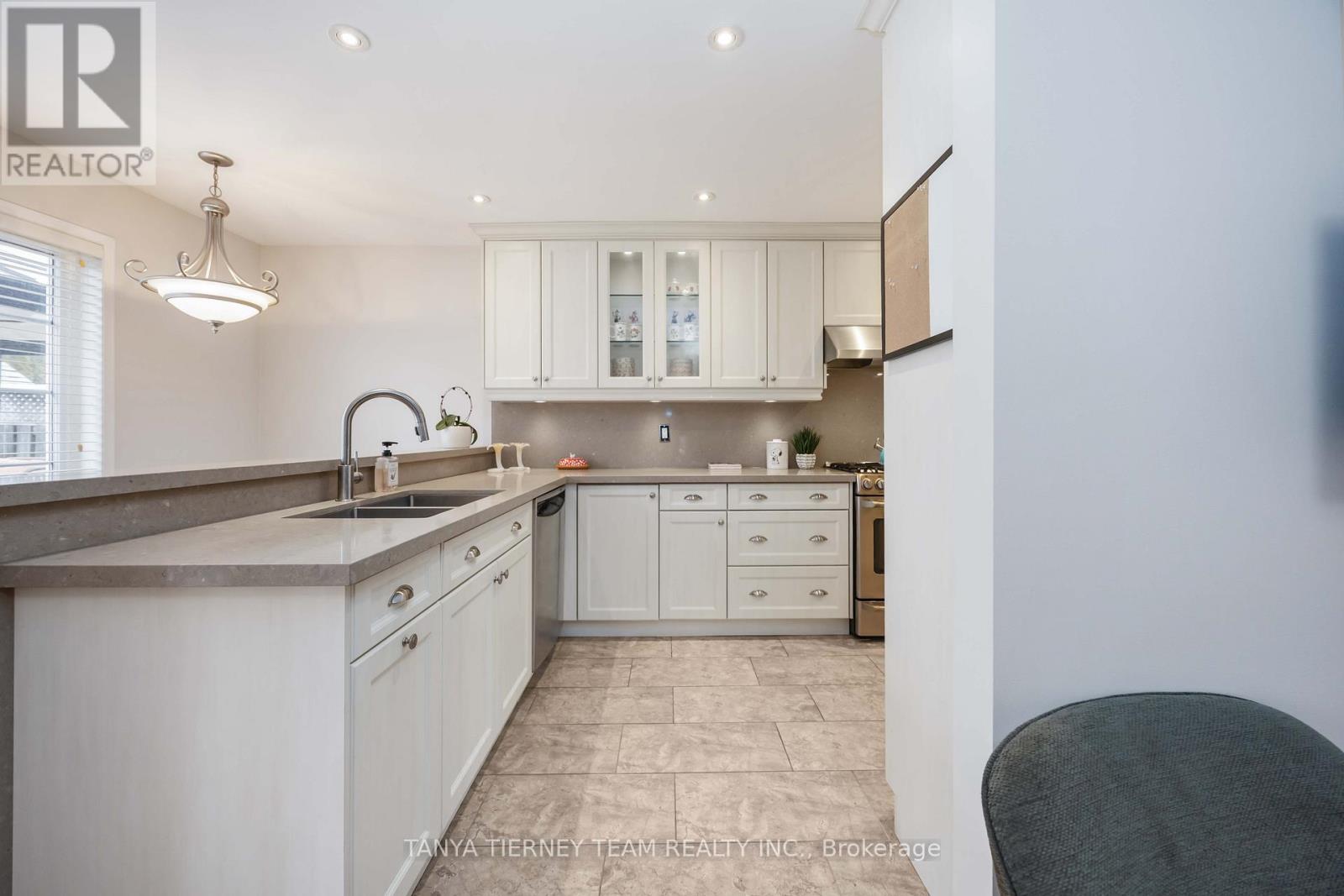 1130 Oakhill Avenue, Oshawa, Ontario  L1K 2P1 - Photo 10 - E12951178