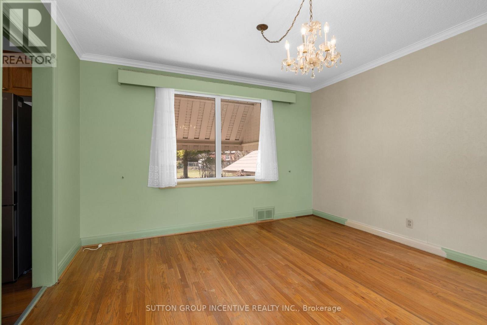 6 Kingsmere Crescent, Toronto, Ontario  M1M 3B3 - Photo 11 - E12951286