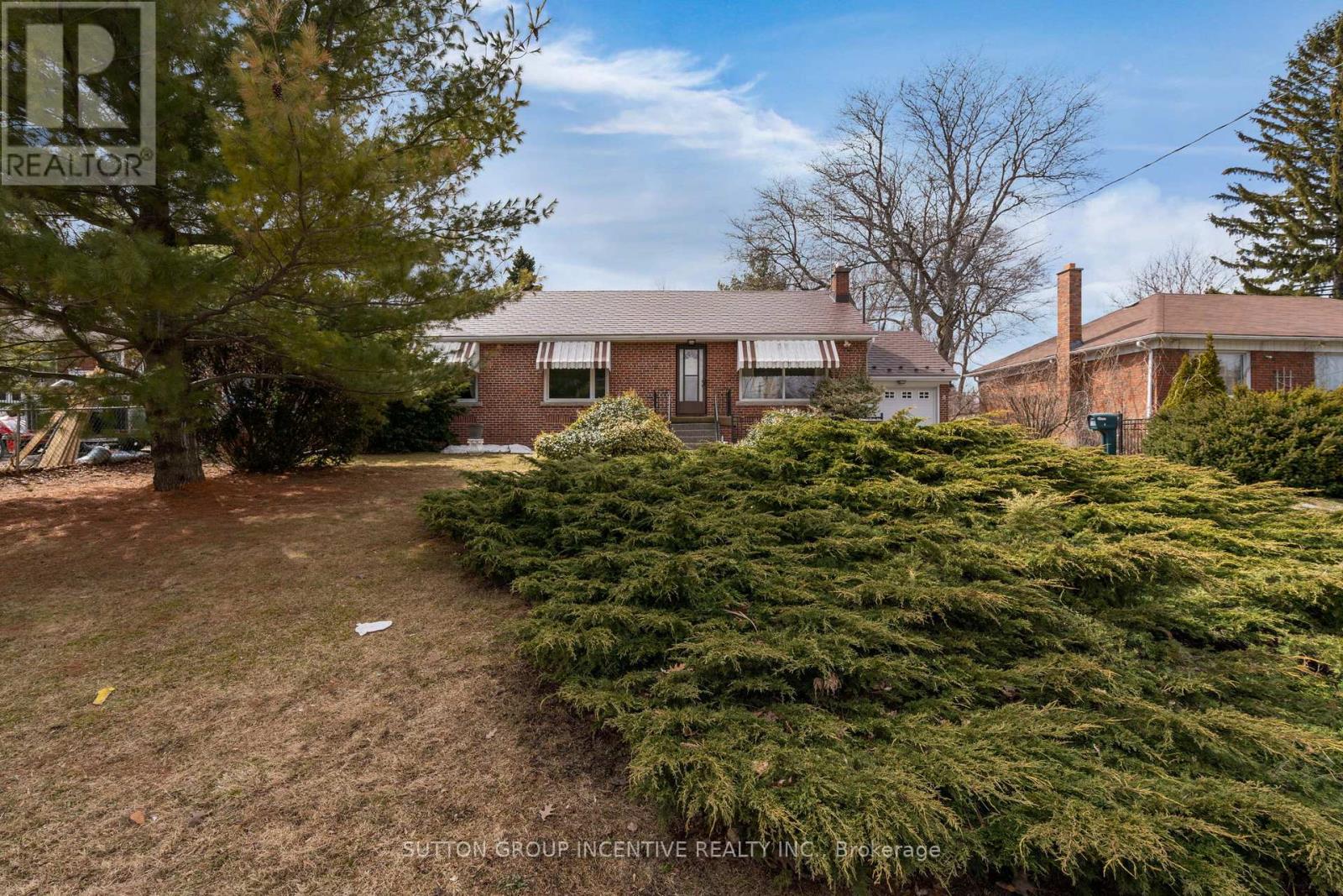 6 Kingsmere Crescent, Toronto, Ontario  M1M 3B3 - Photo 4 - E12951286