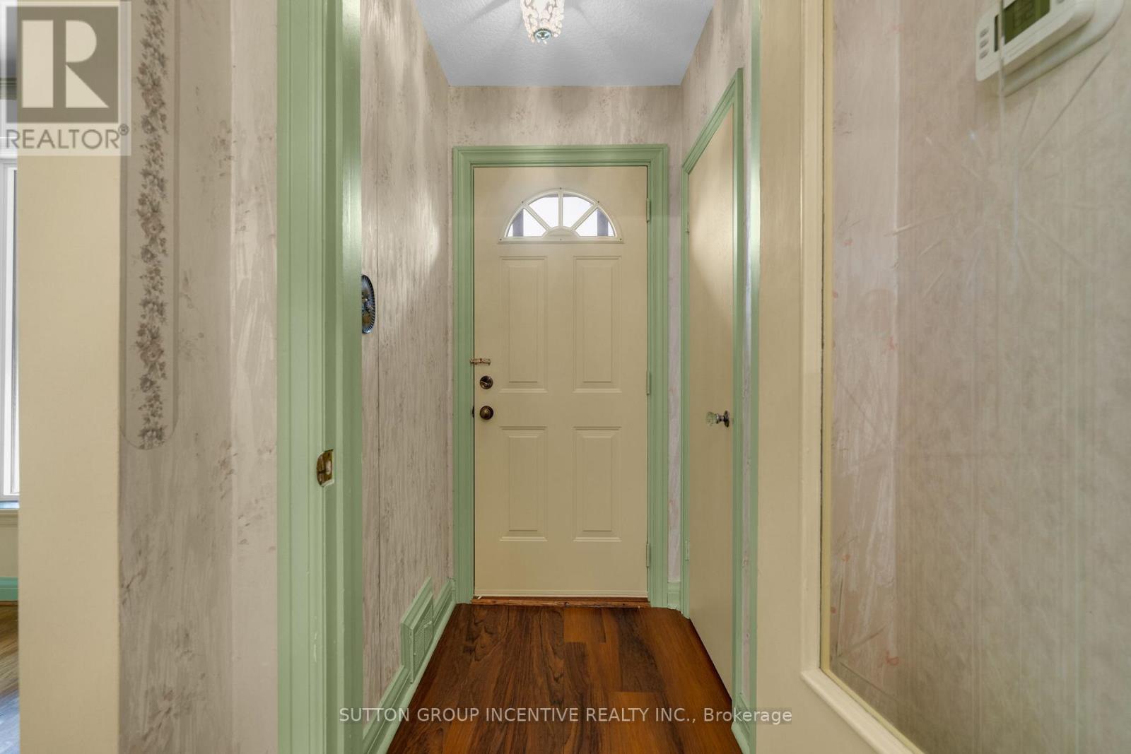 6 Kingsmere Crescent, Toronto, Ontario  M1M 3B3 - Photo 7 - E12951286