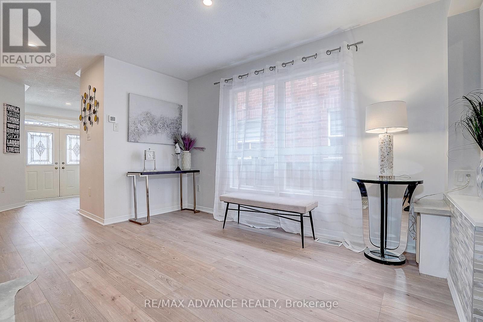 140 Vanguard Road W, Vaughan, Ontario  L4K 5G8 - Photo 10 - N12950968