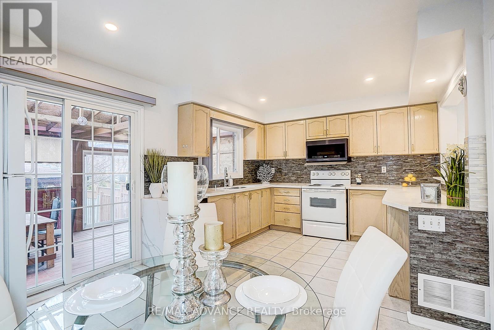 140 Vanguard Road W, Vaughan, Ontario  L4K 5G8 - Photo 15 - N12950968