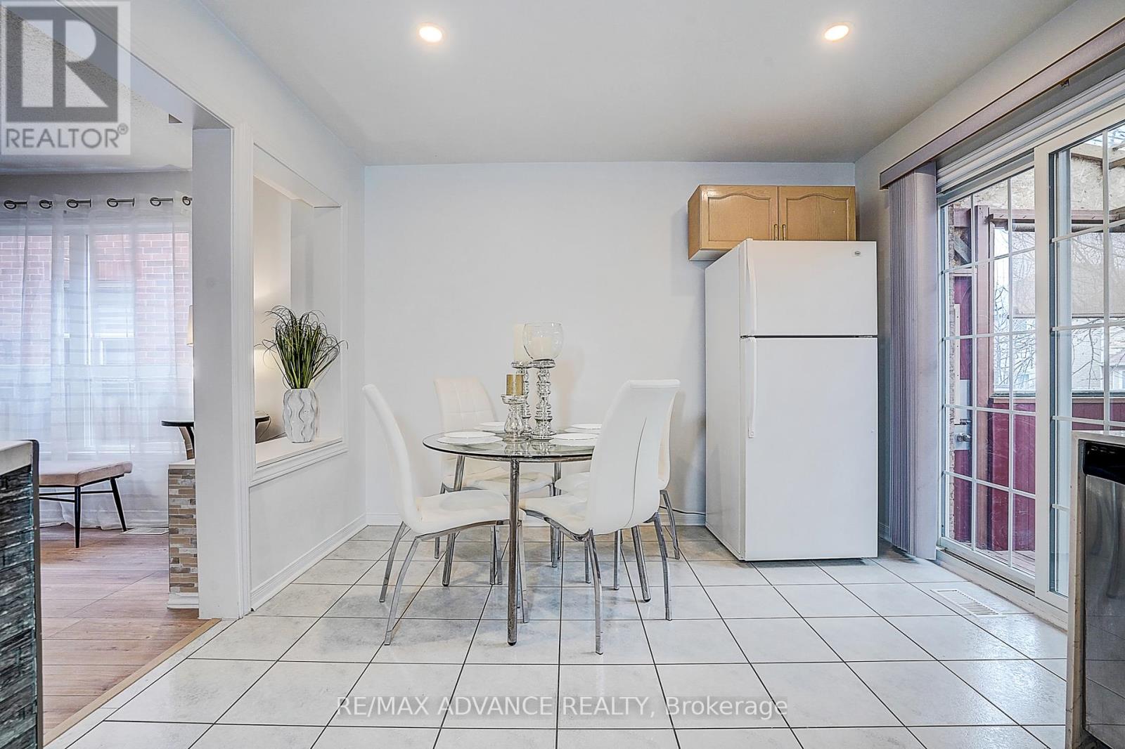 140 Vanguard Road W, Vaughan, Ontario  L4K 5G8 - Photo 17 - N12950968