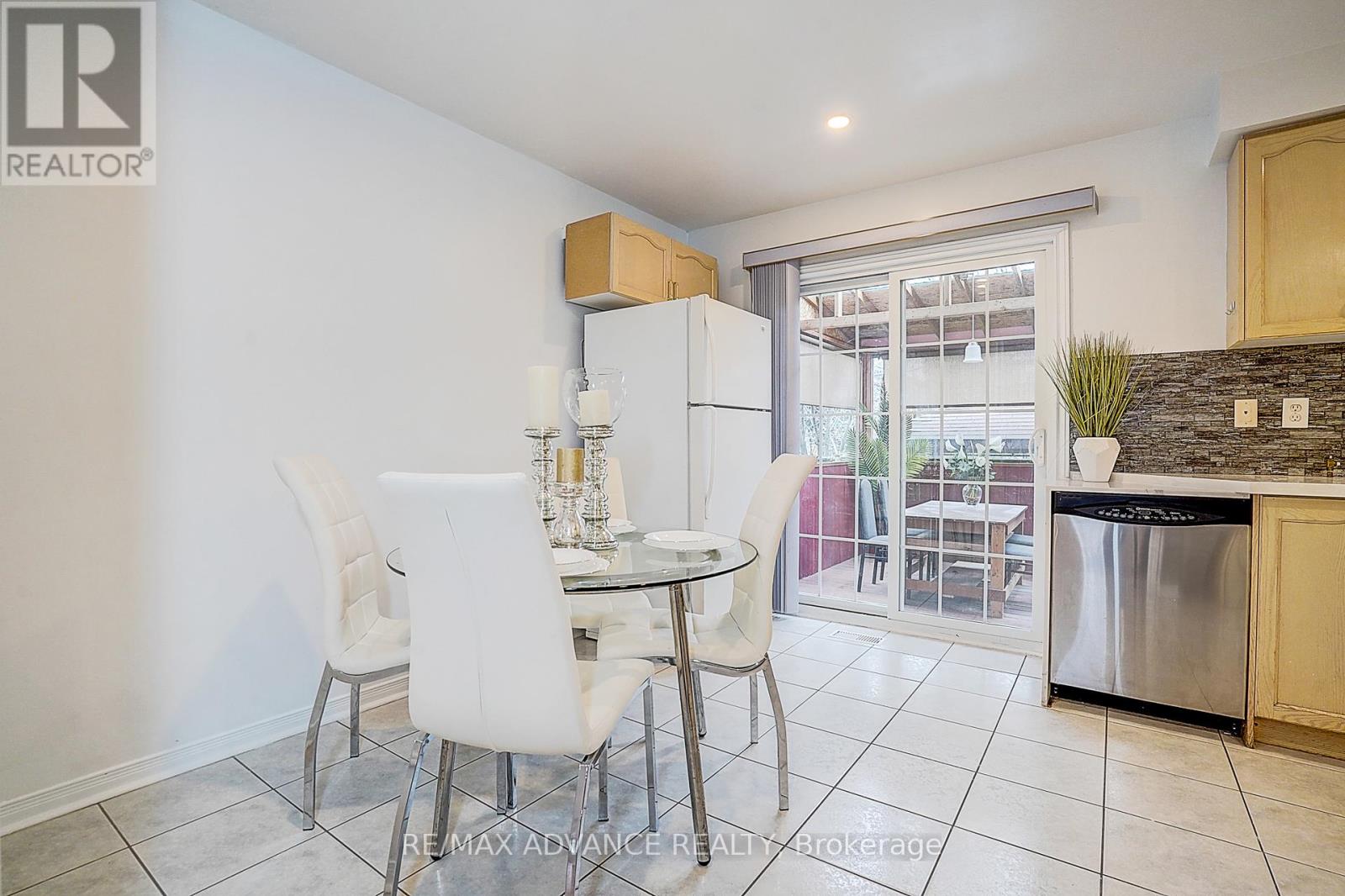 140 Vanguard Road W, Vaughan, Ontario  L4K 5G8 - Photo 18 - N12950968