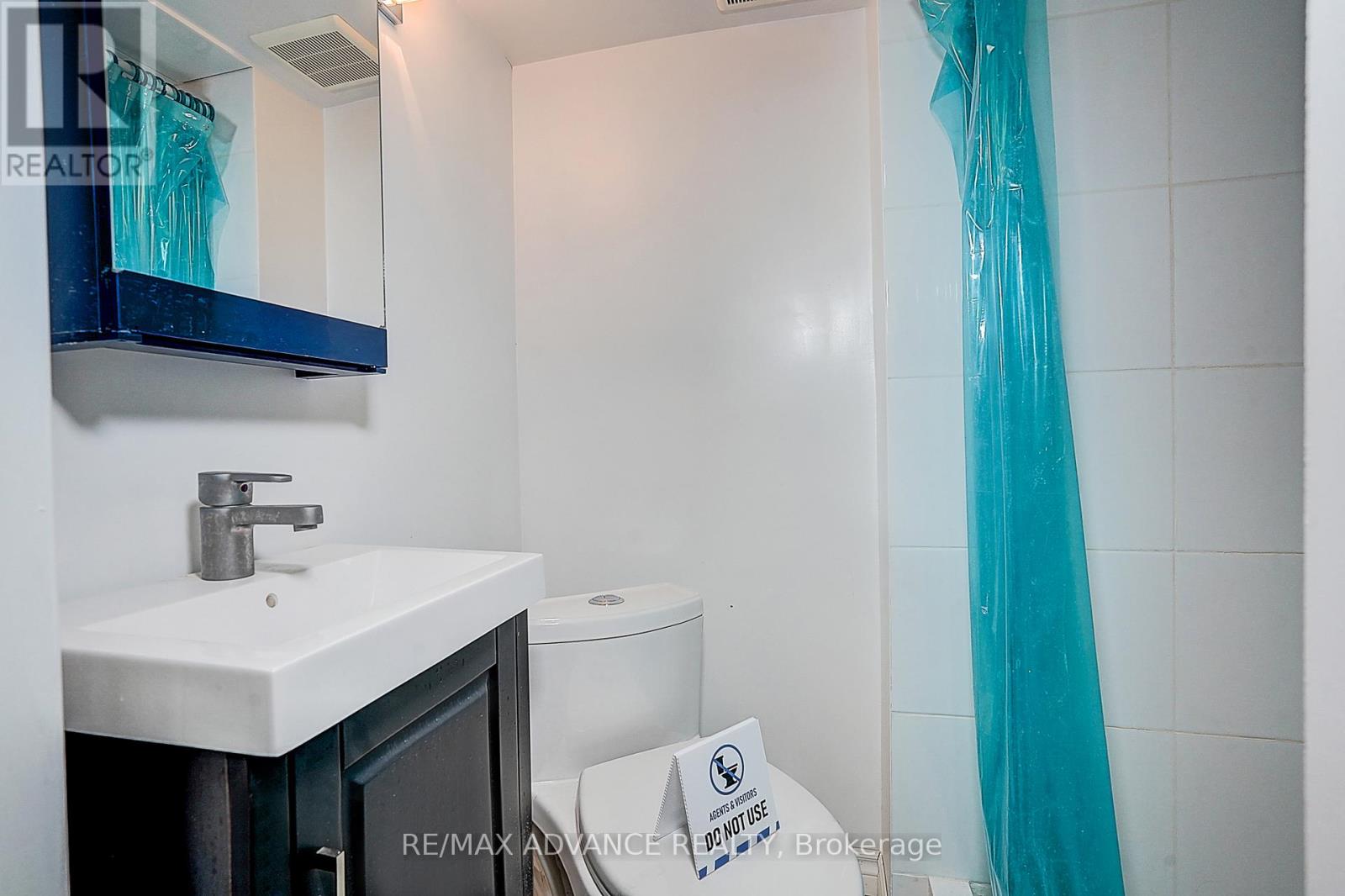 140 Vanguard Road W, Vaughan, Ontario  L4K 5G8 - Photo 42 - N12950968