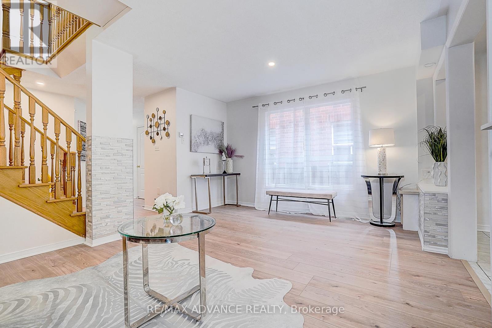 140 Vanguard Road W, Vaughan, Ontario  L4K 5G8 - Photo 8 - N12950968