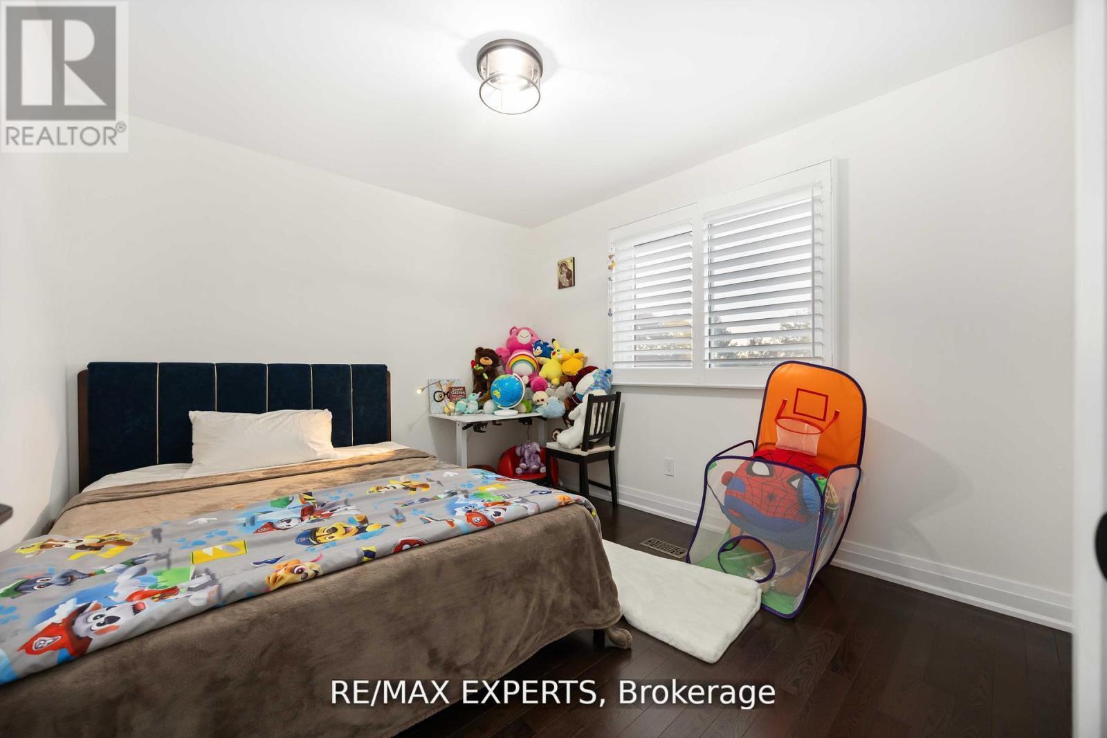 93 Stiver Drive, Newmarket, Ontario  L3Y 7W2 - Photo 19 - N12950976