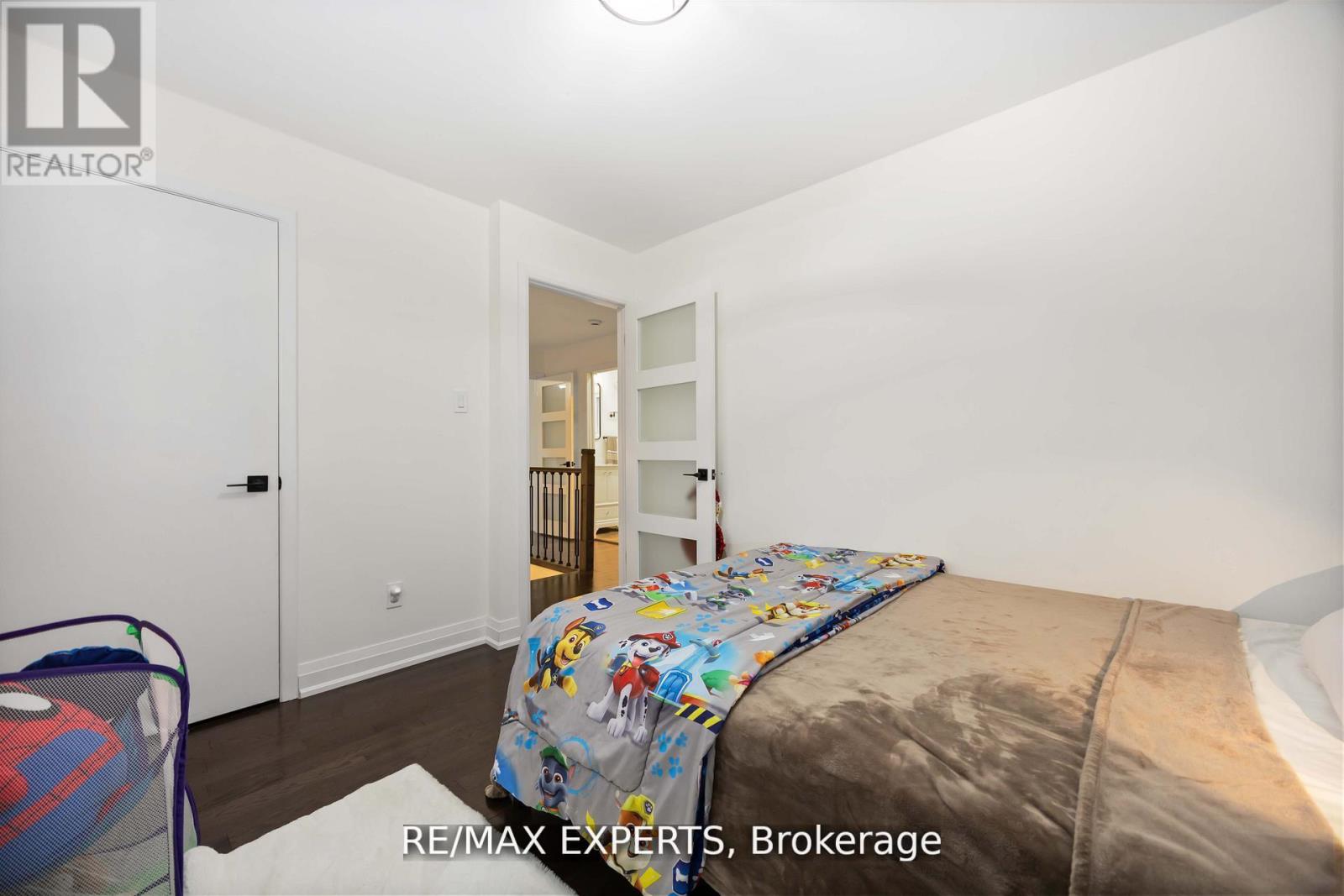 93 Stiver Drive, Newmarket, Ontario  L3Y 7W2 - Photo 20 - N12950976