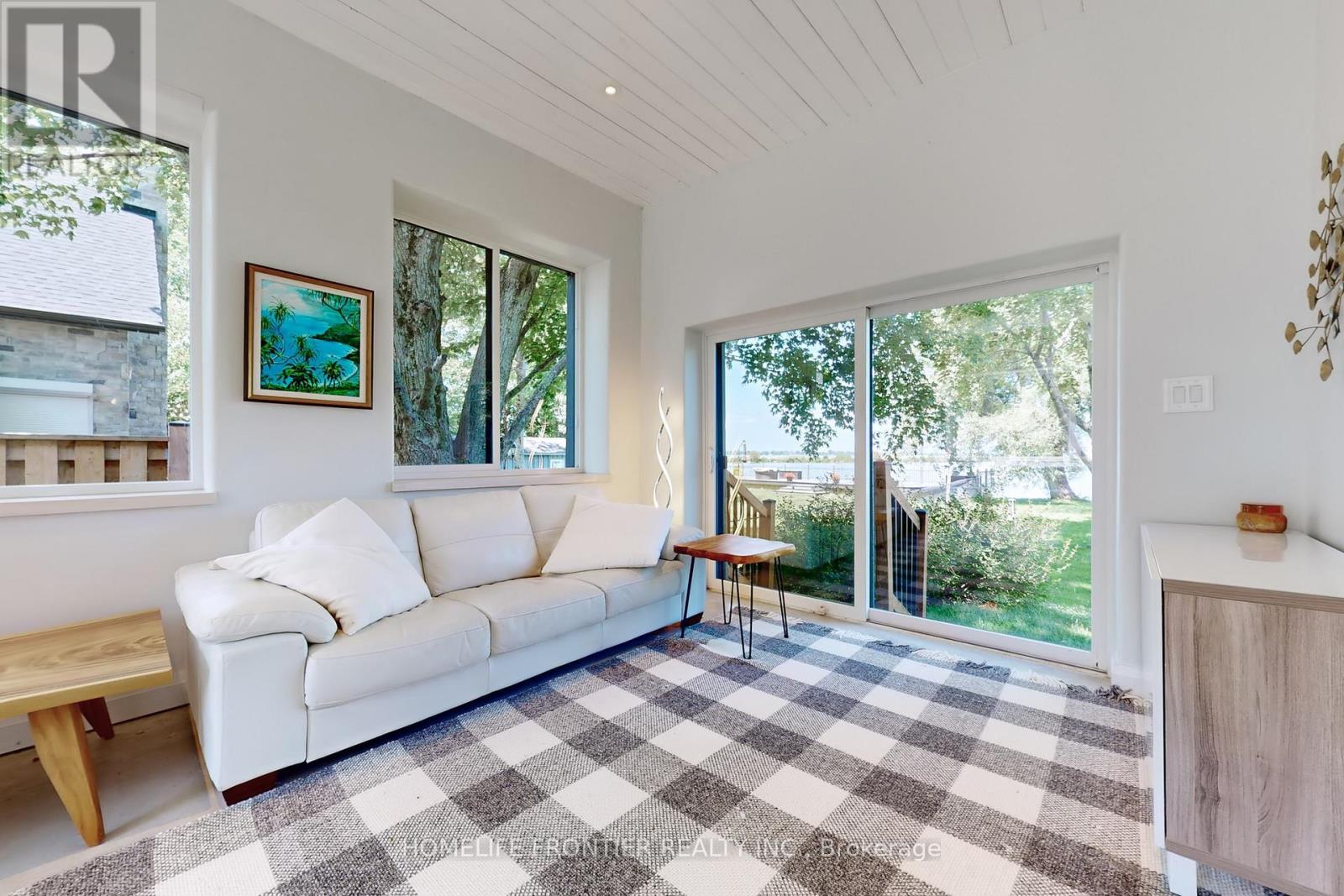 44 Irving Drive, Georgina, Ontario  L0E 1N0 - Photo 17 - N12950982