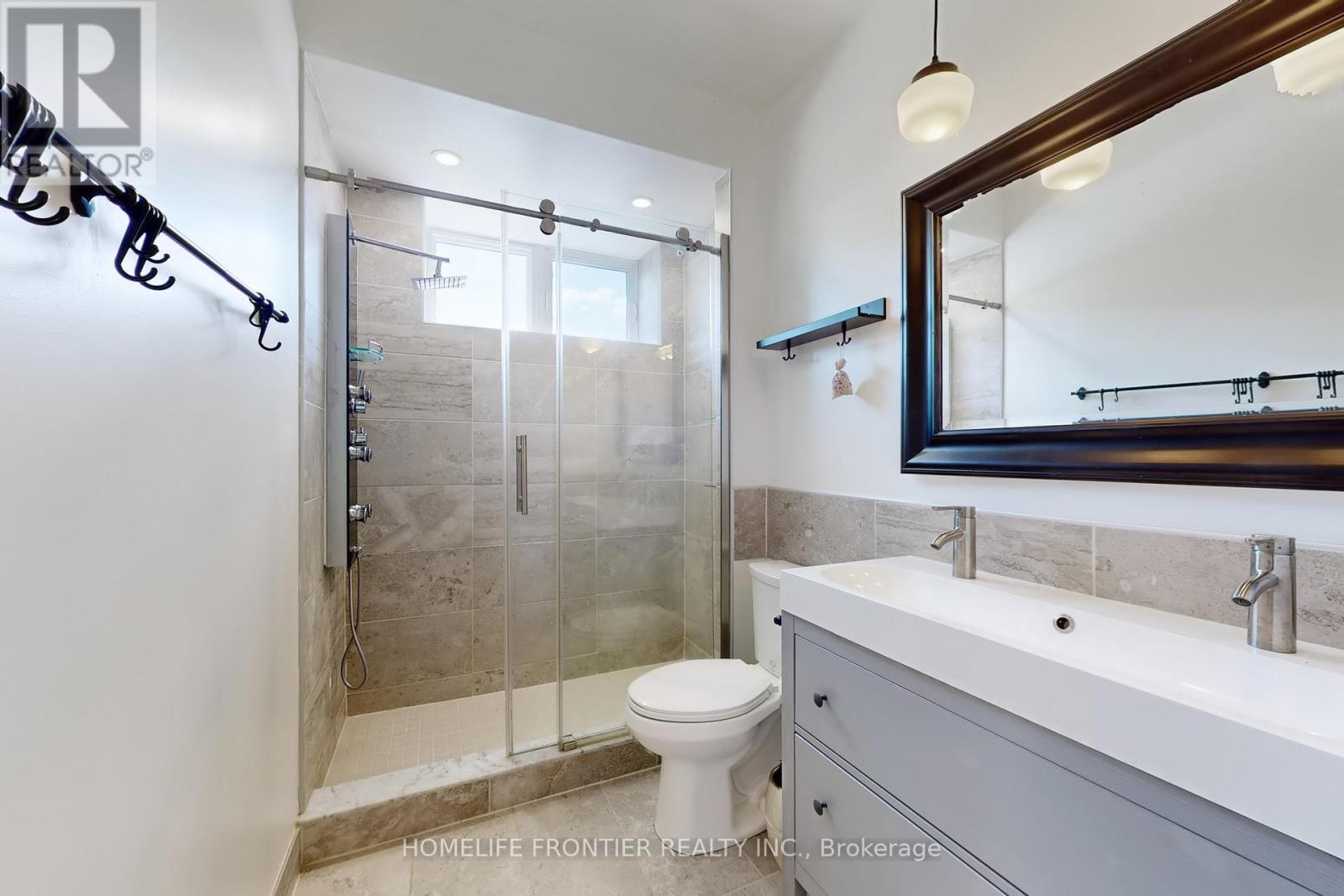 44 Irving Drive, Georgina, Ontario  L0E 1N0 - Photo 31 - N12950982